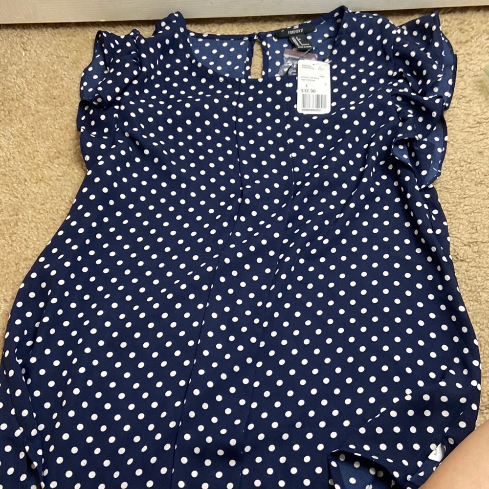 FOREVER 21 SMALL POLKA DOT BLOUSE NEW WITH TAGS